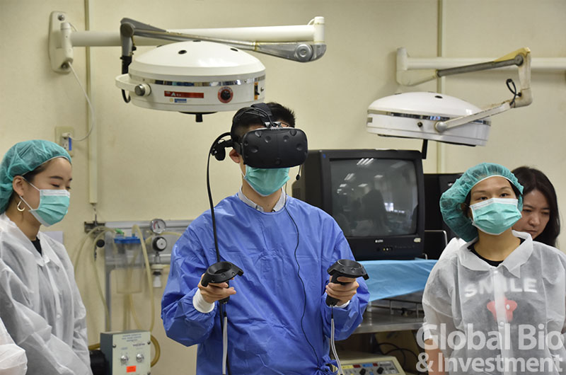 VR