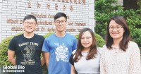 苗栗農改場生物防治分場長盧美君(右)與其研究團隊。