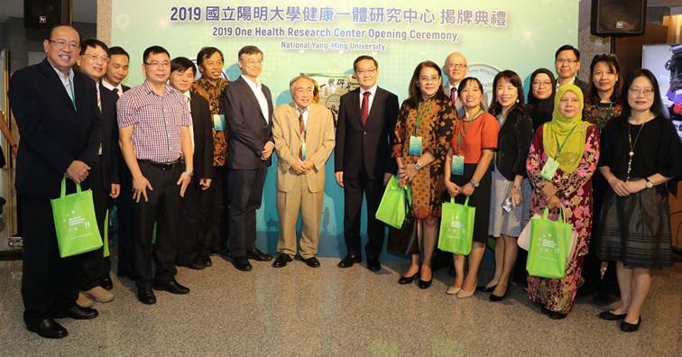 面對國內防疫壓力,陽明大學所屬的台灣聯合大學系統已與東南亞健康一體大學聯盟展開合作。(本圖由陽明大學提供)