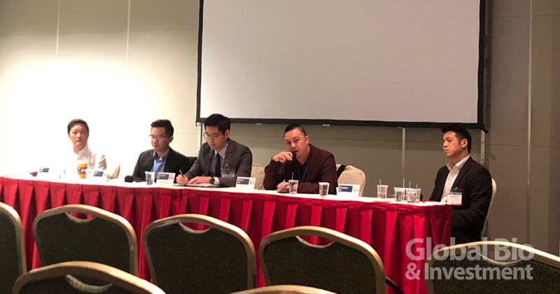 數位醫療論壇,左至右分別為:陳彥諭、John Lin、傅斯誠、Benjamin Hu、Dennis Lee (攝影/巫芝岳)