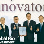 國家新創獎揭牌儀式。左起依序為中天生技董事長路孔明、新旭生技財務營運副總柯立培、行政院副院長張善政及生策會會長陳維昭。（圖_蔡立勳）