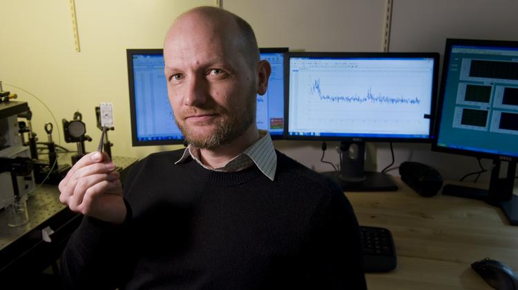 Quantapore's sequencing technology could cut the cost and time it takes to get data from patients' DNA, says founder Martin Huber.(圖片來源:https://goo.gl/xD7zXi)