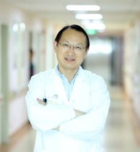同濟大學附屬上海市肺科醫院腫瘤科主任、同濟大學醫學院腫瘤研究所所長周彩存。(圖片來源:世易醫健)