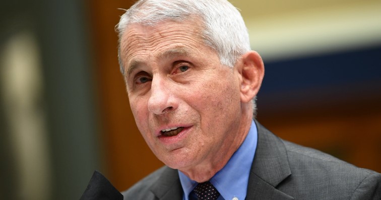 美國NIAID所長Anthony Fauci:新冠疫苗有望年底推出。(圖片取自網路)
